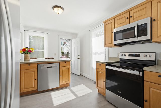 30 South Pine Street, Dover, NH 03820
