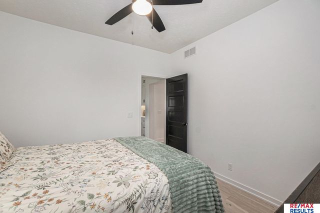 21119 Ellison Avenue, Elkhorn, NE 68022