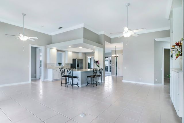 2077 Futana Way, Wellington, FL 33414