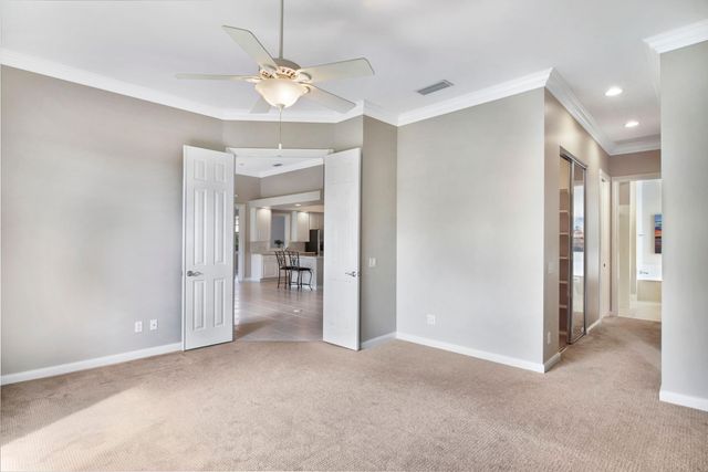 2077 Futana Way, Wellington, FL 33414