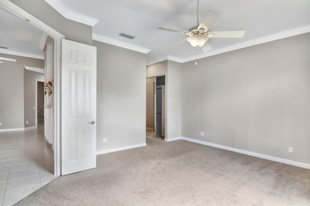 2077 Futana Way, Wellington, FL 33414