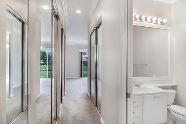 2077 Futana Way, Wellington, FL 33414