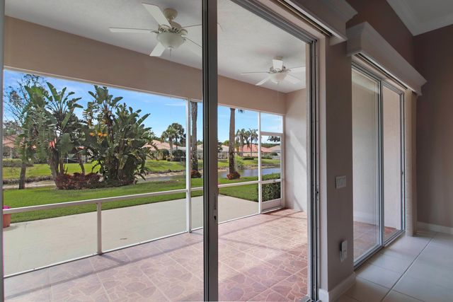 2077 Futana Way, Wellington, FL 33414