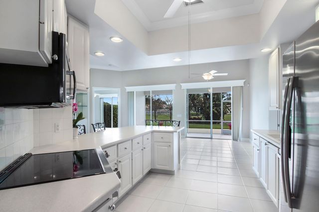 2077 Futana Way, Wellington, FL 33414