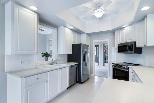 2077 Futana Way, Wellington, FL 33414