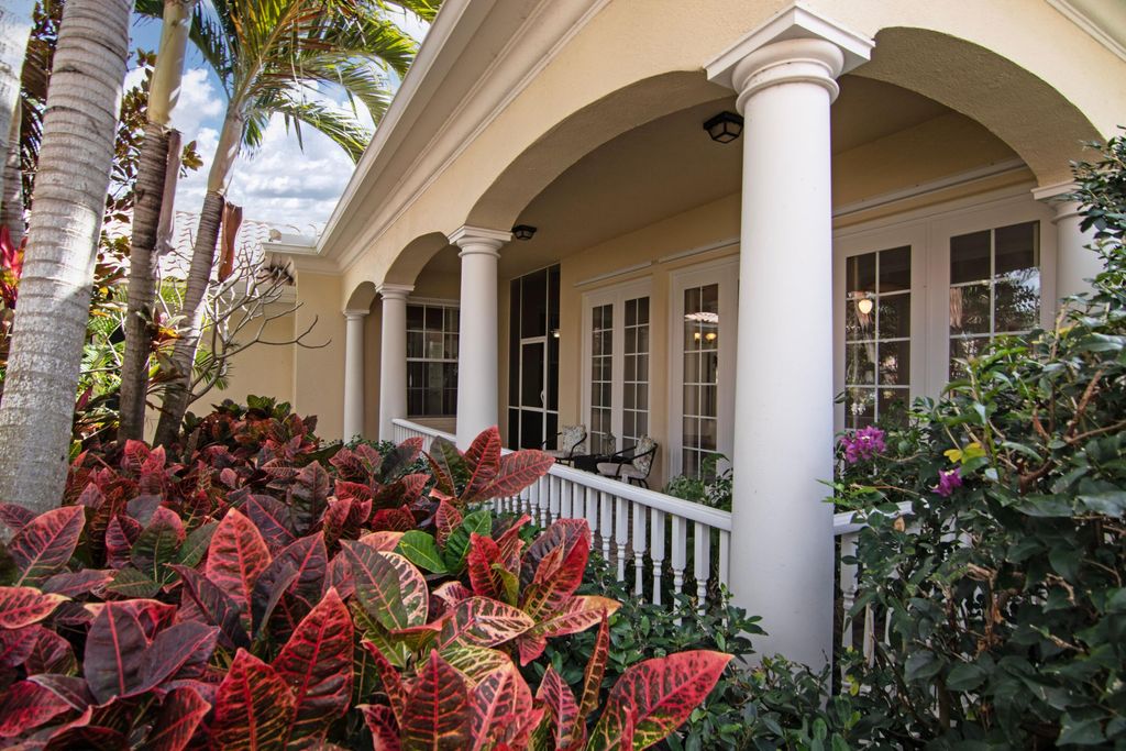 2077 Futana Way, Wellington, FL 33414