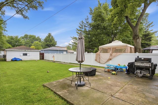 8920 Bennett Avenue, Evanston, IL 60203
