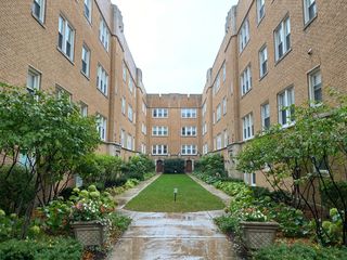 2539.5 Prairie Avenue 3W, Evanston, IL 60201