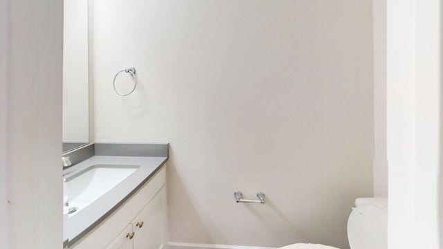 16124 Doe Lake Drive, Frisco, TX 75068