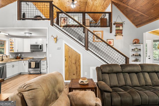 566 Old Cherry Mountain Trail, Hayesville, NC 28904