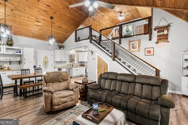 566 Old Cherry Mountain Trail, Hayesville, NC 28904