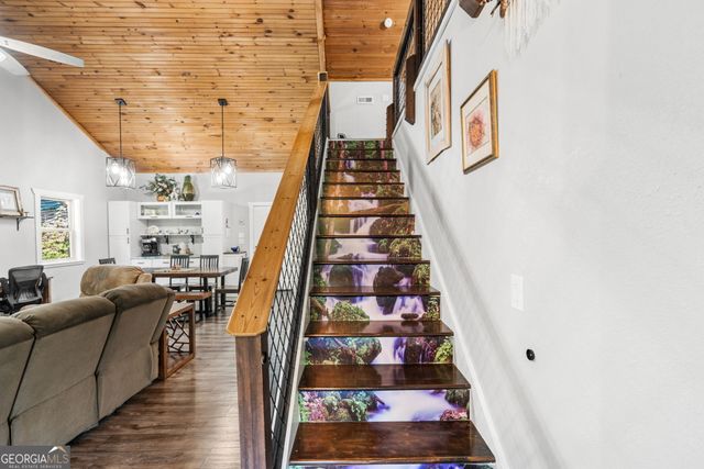 566 Old Cherry Mountain Trail, Hayesville, NC 28904