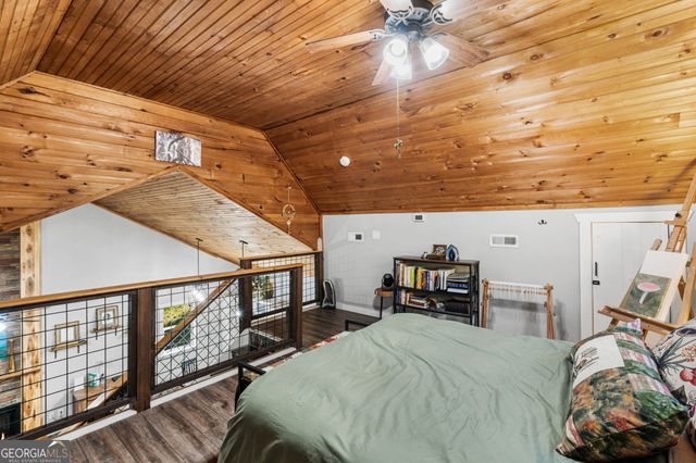 566 Old Cherry Mountain Trail, Hayesville, NC 28904