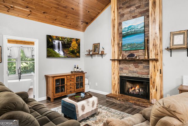 566 Old Cherry Mountain Trail, Hayesville, NC 28904
