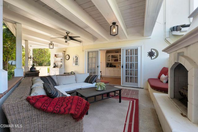 3948 Royal Glen Court, Westlake Village, CA 91361