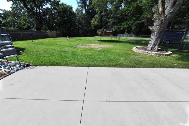 1614 SPRINGFIELD Road, East Peoria, IL 61611