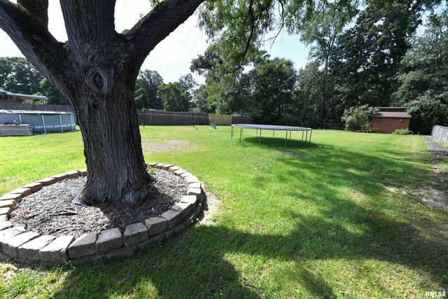 1614 SPRINGFIELD Road, East Peoria, IL 61611