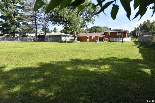 1614 SPRINGFIELD Road, East Peoria, IL 61611