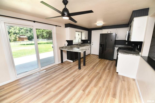 1614 SPRINGFIELD Road, East Peoria, IL 61611