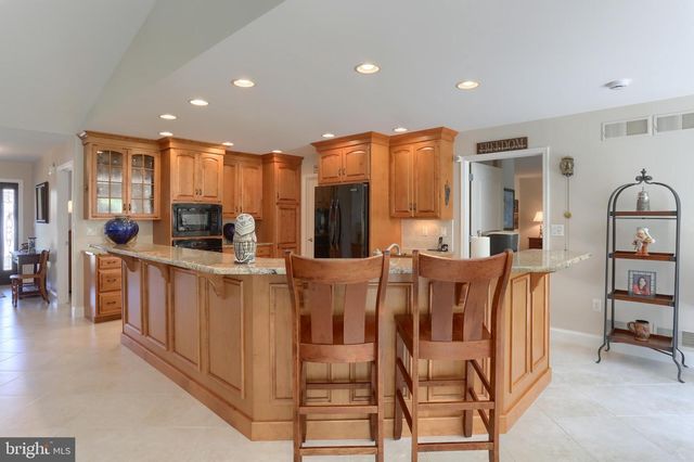 1013 NORTHGATE DR, Lebanon, PA 17042
