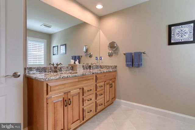 1013 NORTHGATE DR, Lebanon, PA 17042