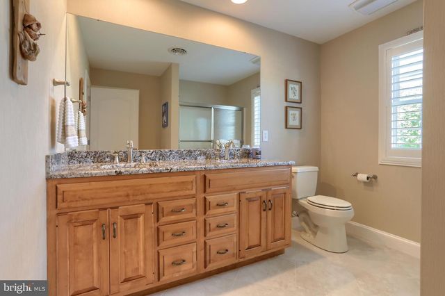 1013 NORTHGATE DR, Lebanon, PA 17042