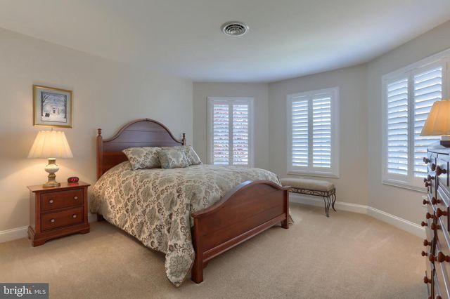 1013 NORTHGATE DR, Lebanon, PA 17042