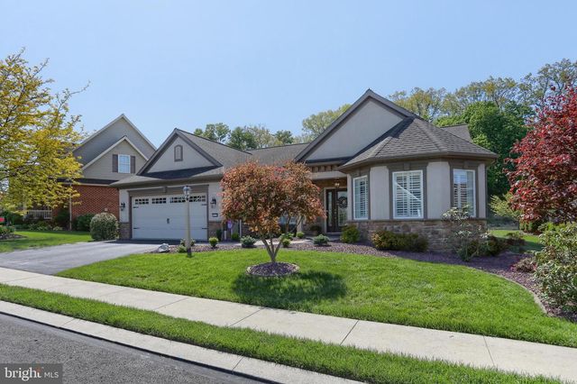 1013 NORTHGATE DR, Lebanon, PA 17042