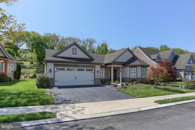 1013 NORTHGATE DR, Lebanon, PA 17042
