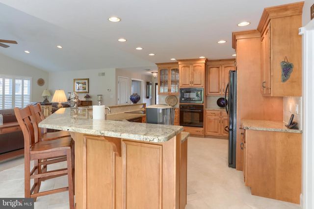1013 NORTHGATE DR, Lebanon, PA 17042