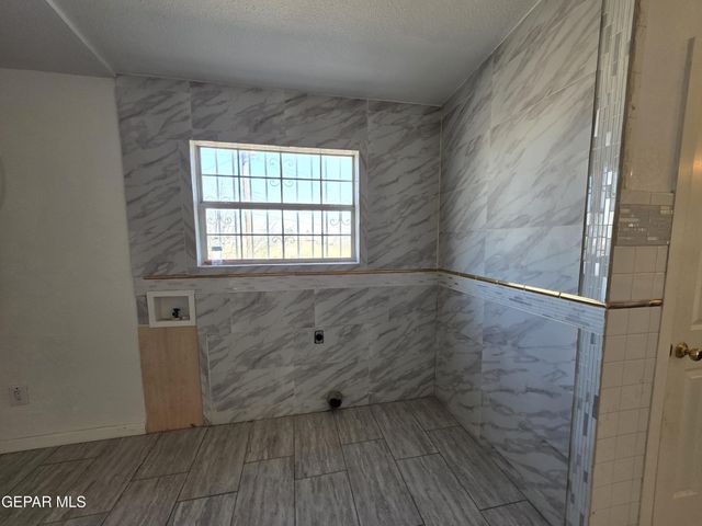 11661 Socorro Road, Socorro, TX 79927