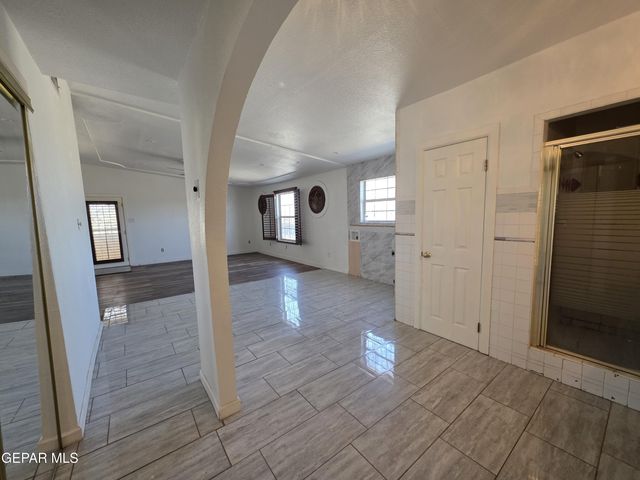 11661 Socorro Road, Socorro, TX 79927