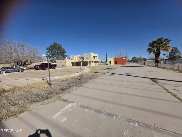 11661 Socorro Road, Socorro, TX 79927