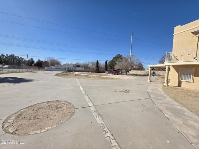 11661 Socorro Road, Socorro, TX 79927