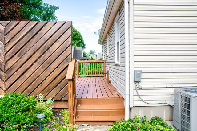 11612 Frank Ave, Louisville, KY 40243