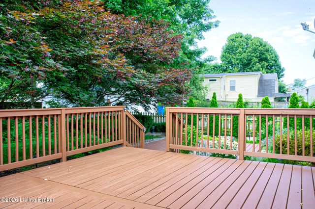 11612 Frank Ave, Louisville, KY 40243