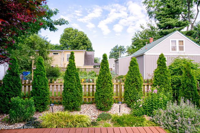 11612 Frank Ave, Louisville, KY 40243