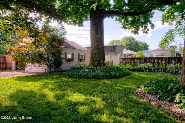 11612 Frank Ave, Louisville, KY 40243
