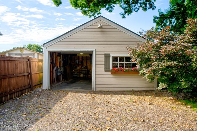 11612 Frank Ave, Louisville, KY 40243