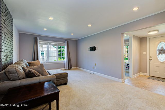 11612 Frank Ave, Louisville, KY 40243