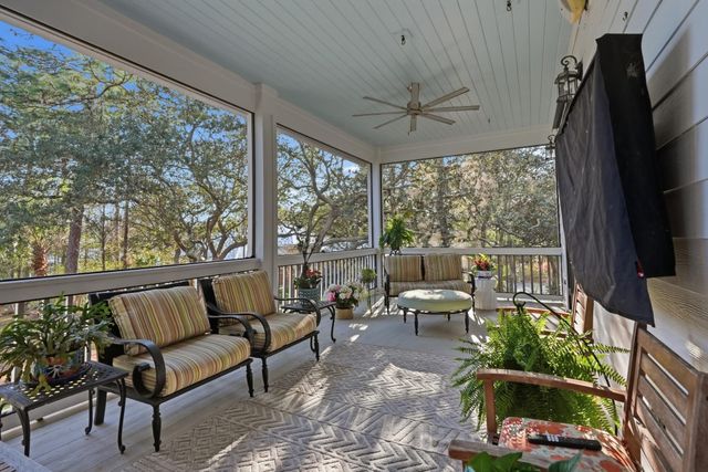 50 E Bayou Forest Drive, Freeport, FL 32439