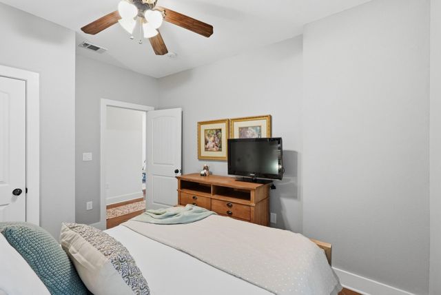 50 E Bayou Forest Drive, Freeport, FL 32439