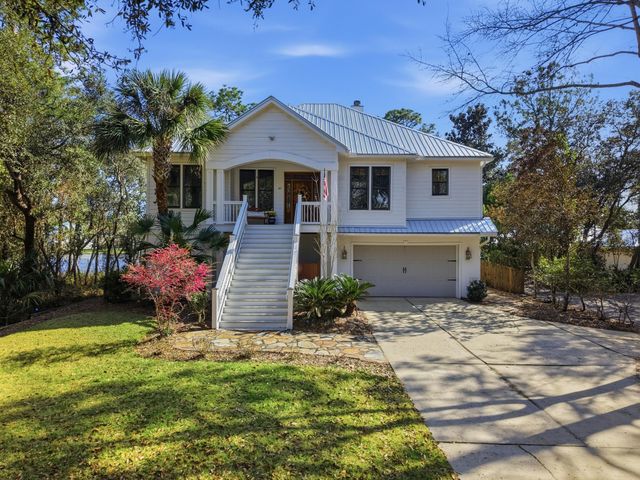 50 E Bayou Forest Drive, Freeport, FL 32439