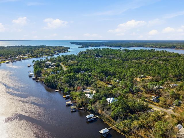 50 E Bayou Forest Drive, Freeport, FL 32439