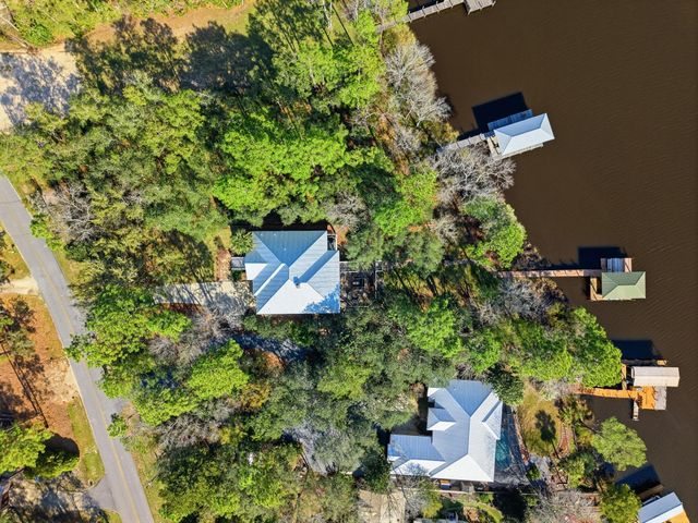 50 E Bayou Forest Drive, Freeport, FL 32439