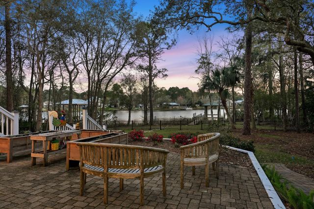 50 E Bayou Forest Drive, Freeport, FL 32439