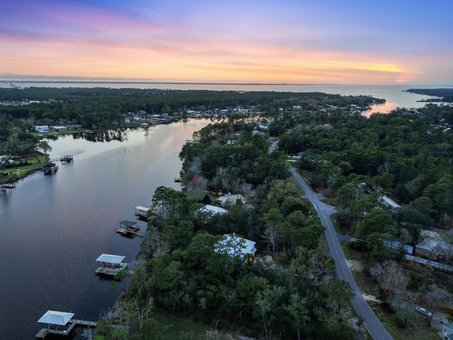 50 E Bayou Forest Drive, Freeport, FL 32439