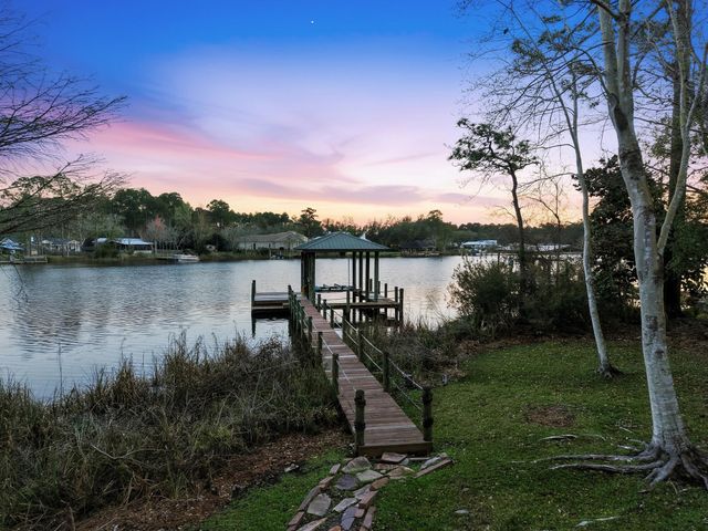 50 E Bayou Forest Drive, Freeport, FL 32439