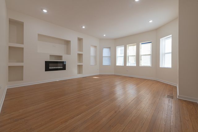 8044 S Clyde Avenue, Chicago, IL 60617