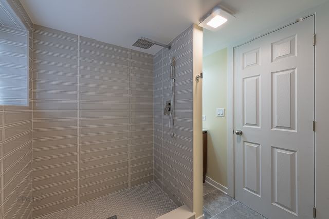 8044 S Clyde Avenue, Chicago, IL 60617